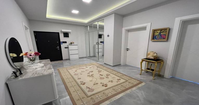 Luxury 3+1 and studio apartment in Oba